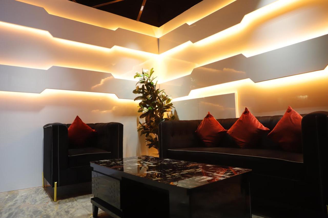 Hotel Trax International 贾姆谢德布尔 外观 照片