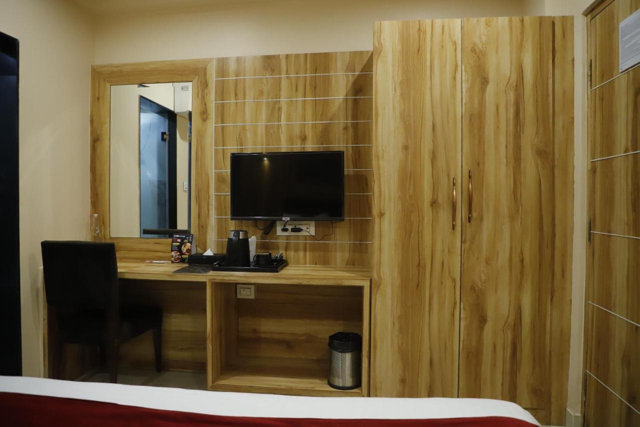 Hotel Trax International 贾姆谢德布尔 外观 照片